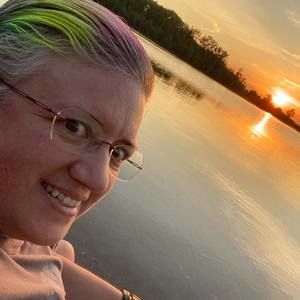 Meet your Posher, Dawn